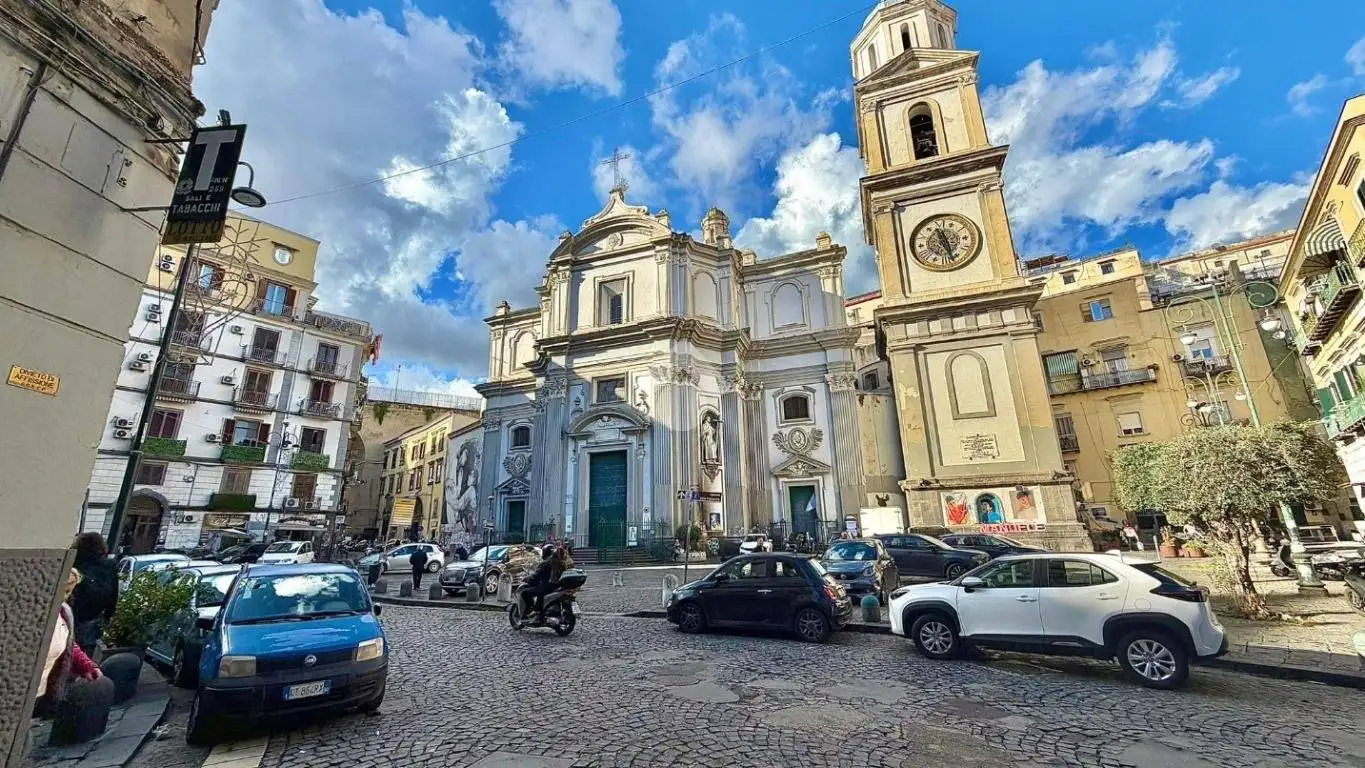 Appartamento in vendita a Napoli