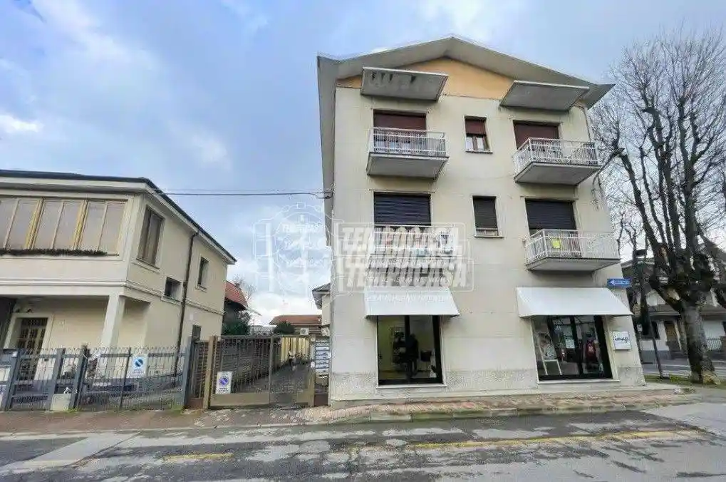 Appartamento in vendita a Varedo