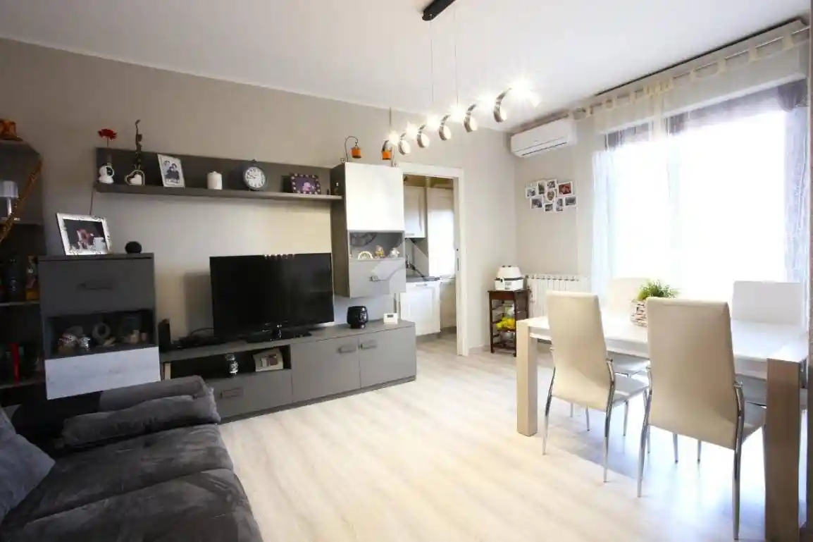 Trilocale via Gramsci 18, Centro, Calderara di Reno - foto 2