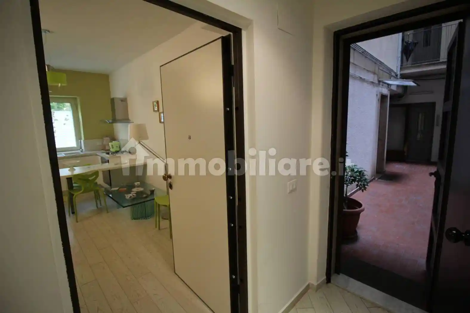 Quadrilocale ottimo stato, piano terra, Villa Bellini - Santa Maria di Gesù, Catania - foto 3