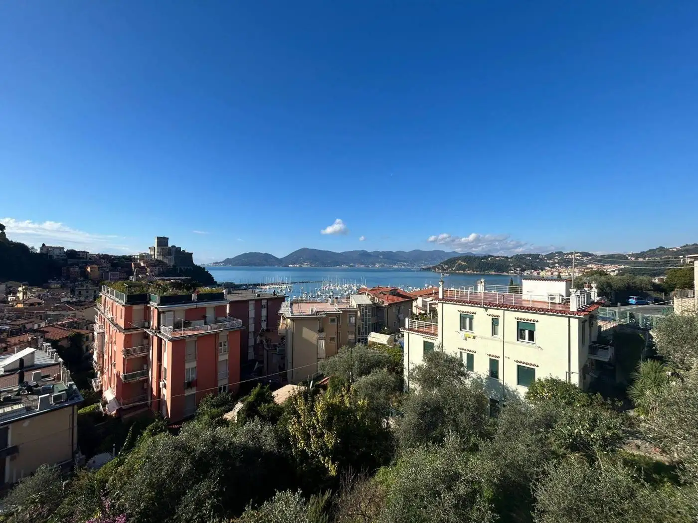 Appartamento in vendita a Lerici