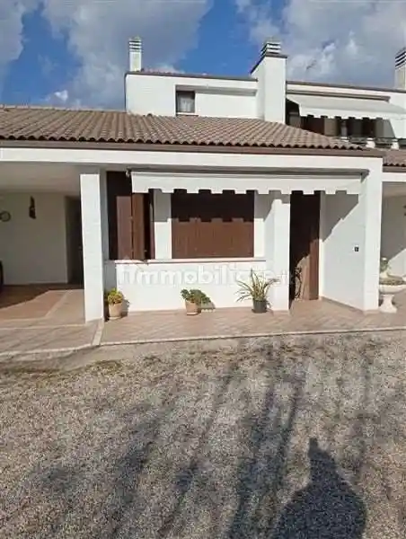 Appartamento all'asta viale Monsignore Longhin, 50, Giavera del Montello - foto 3