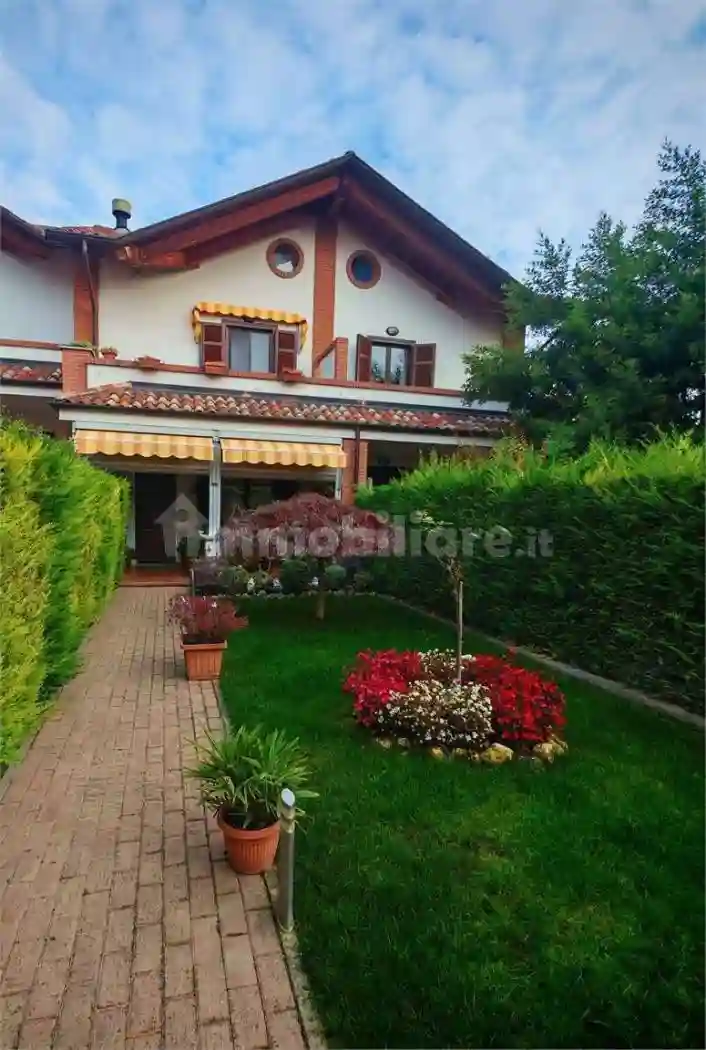 Villetta a schiera - foto 2