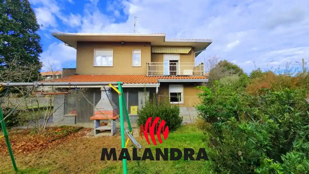 Villa in vendita a Oleggio