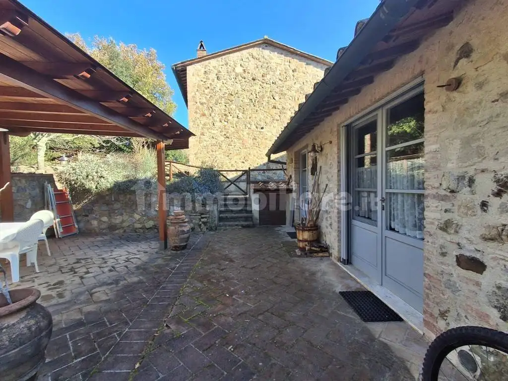 Casa indipendente in vendita a Casole d'Elsa