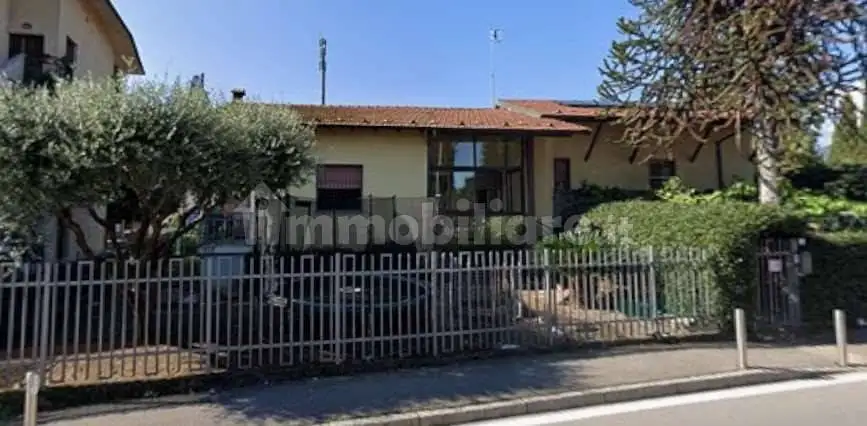 Villa in asta a Brembate di Sopra