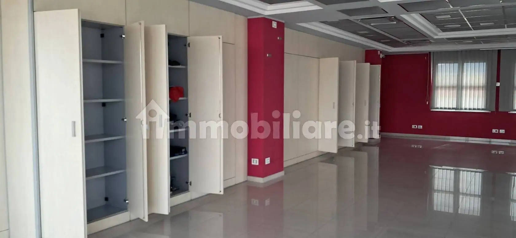 Palazzo - Edificio in Affitto - foto 5