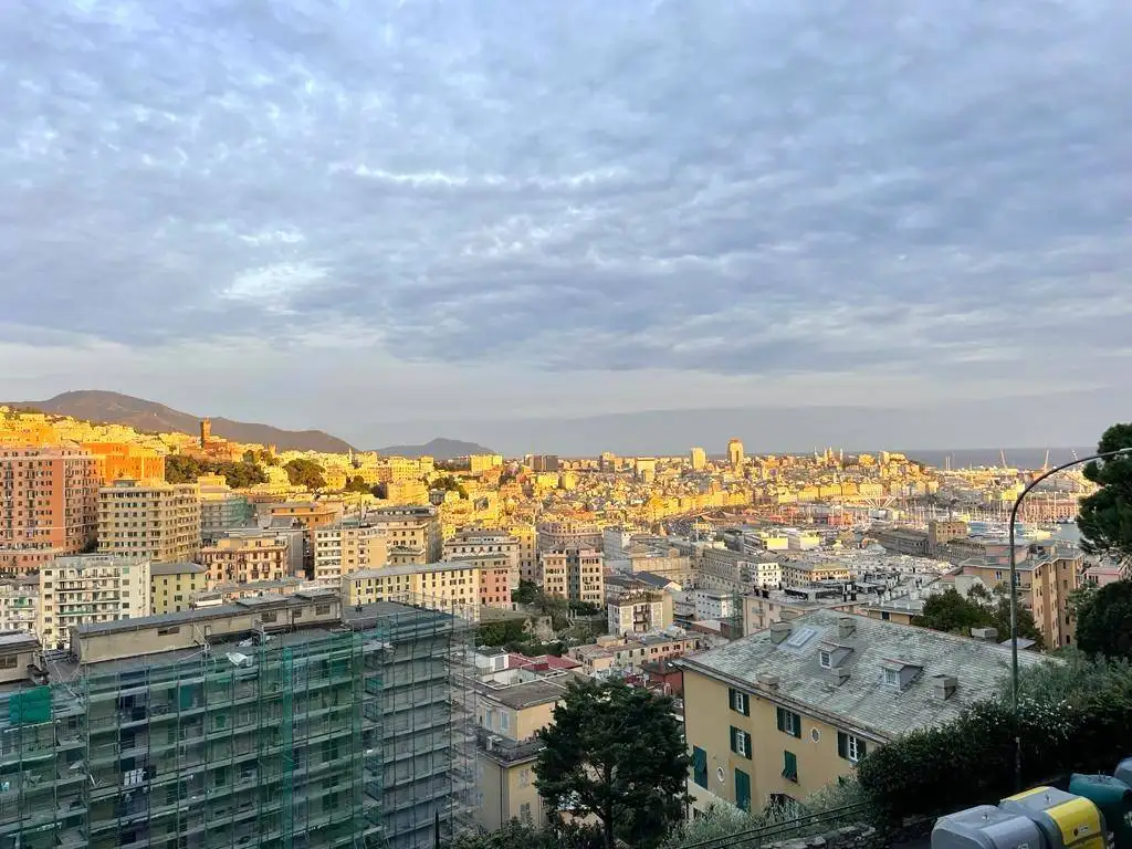 Appartamento in vendita a Genova