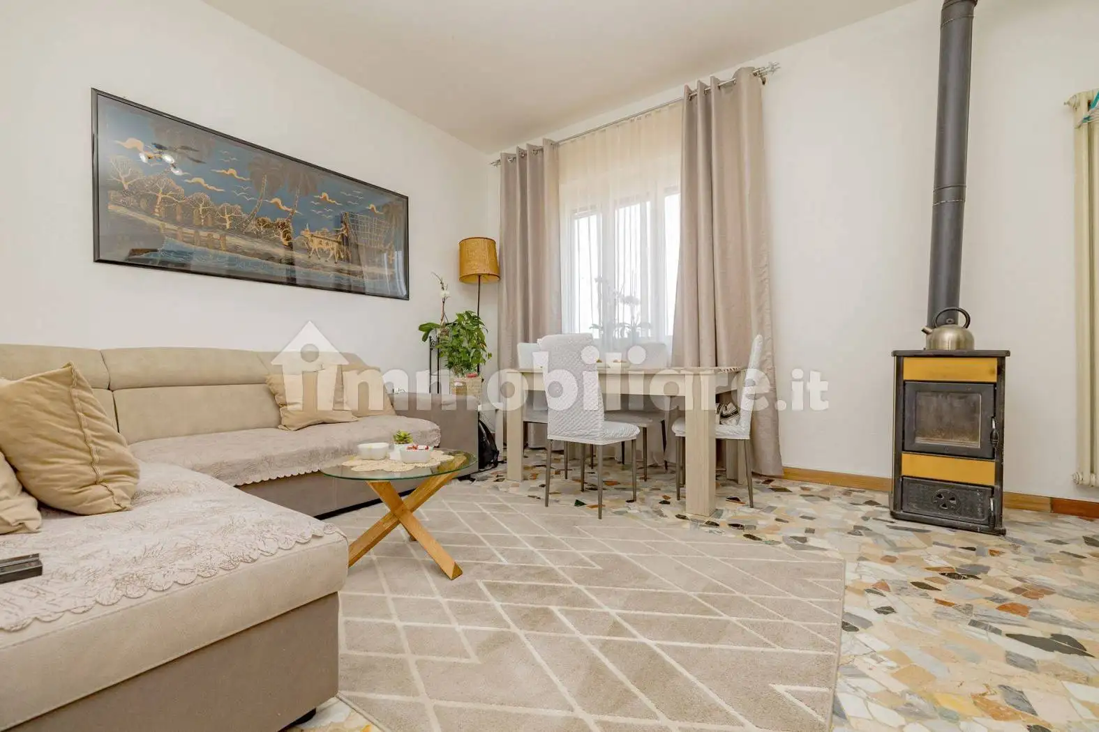 Appartamento in vendita a Barzanò