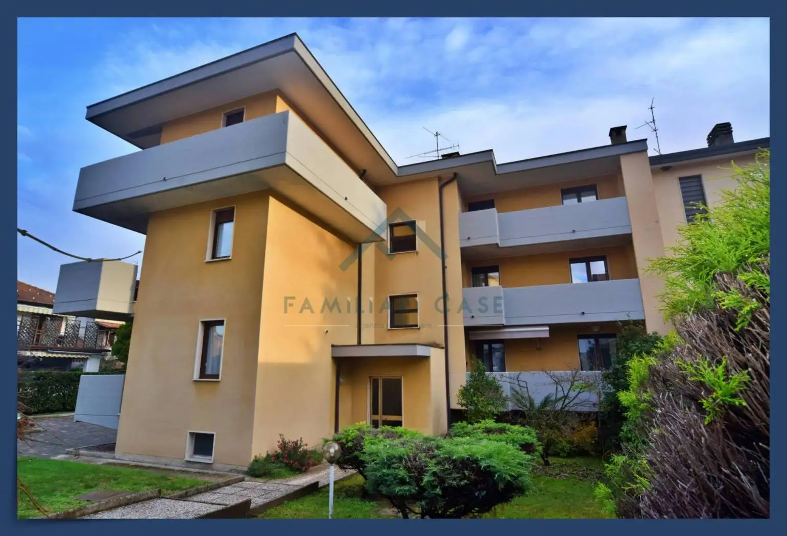 Appartamento in vendita a Gazzada Schianno