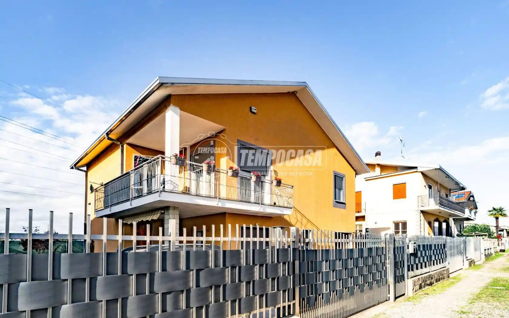 Villa in vendita a Caronno Pertusella