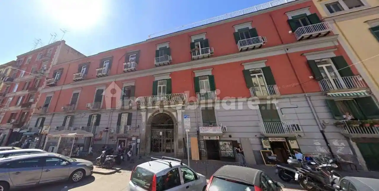Appartamento in vendita a Napoli