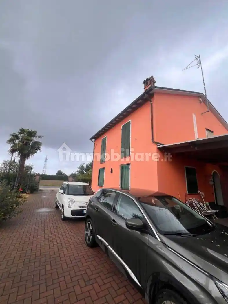 Villa in vendita a Lugo