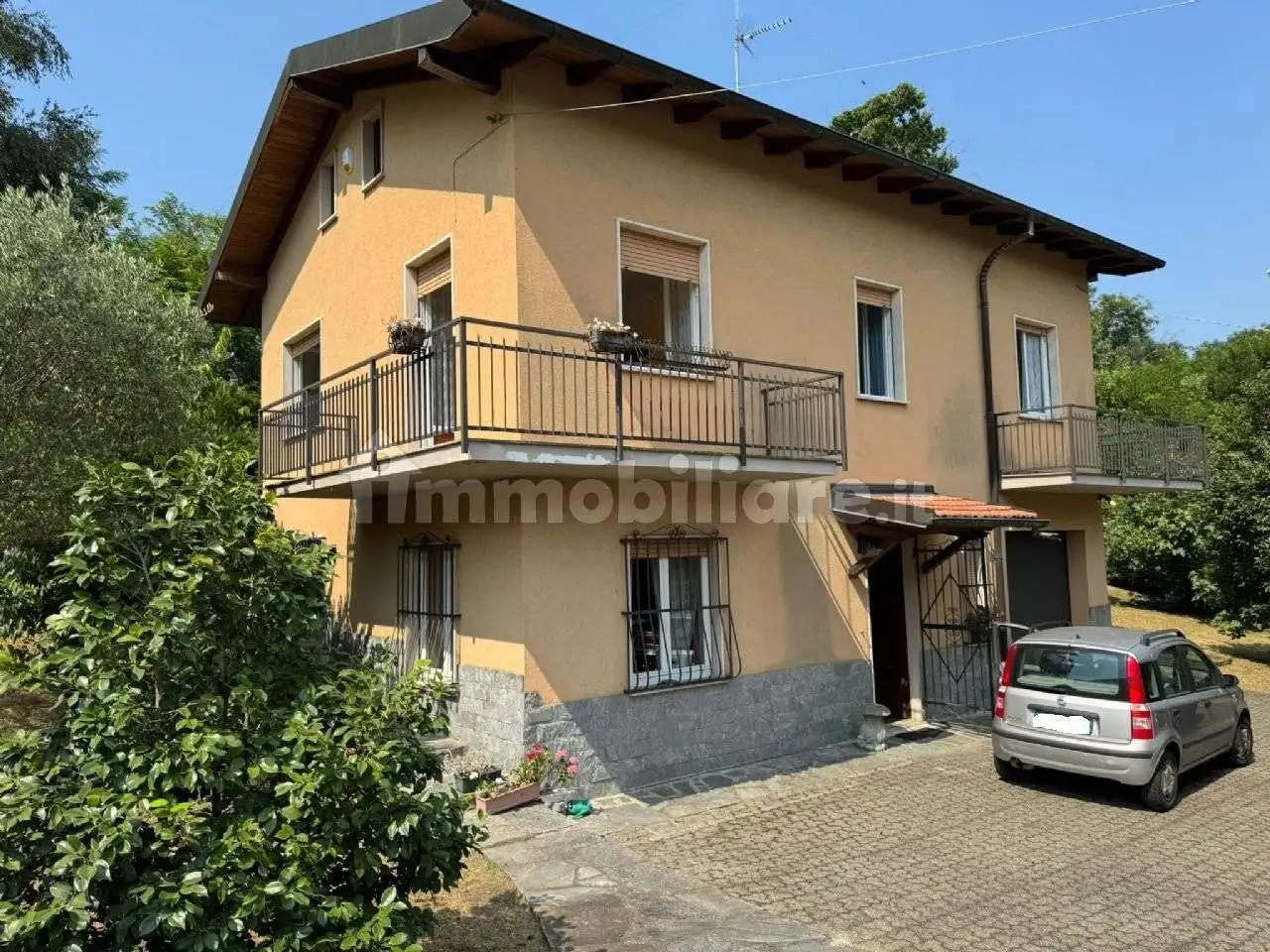 Villa in vendita a Orino