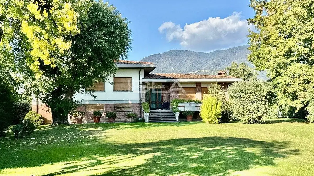 Villa in vendita a Capannori