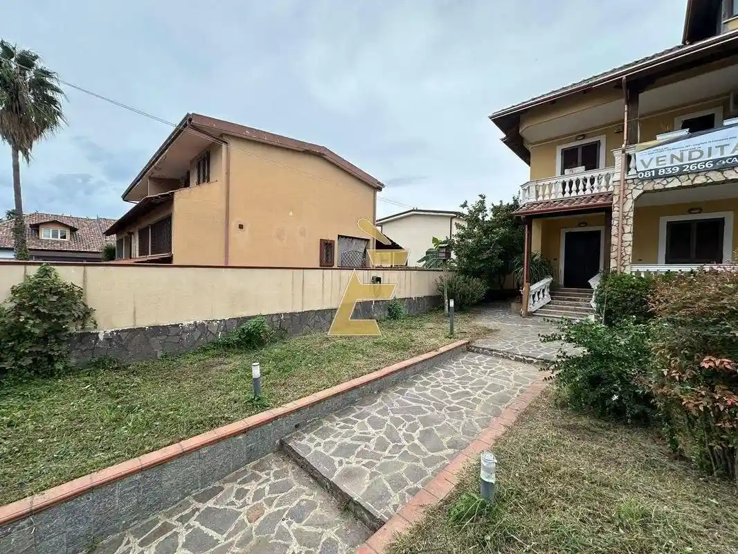 Villa unifamiliare via staffetta 149, Lago Patria, Giugliano in Campania - foto 3