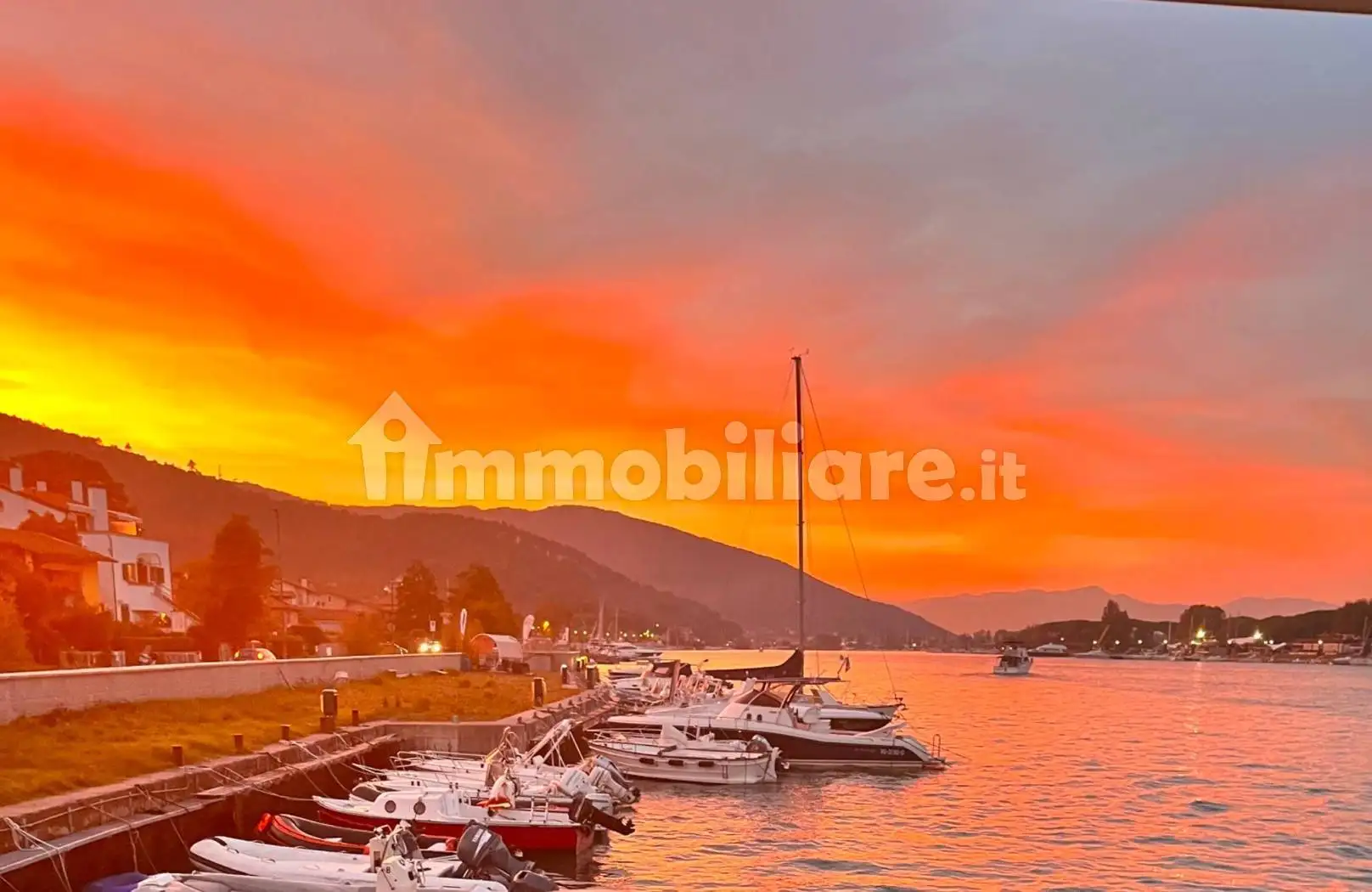 Villa in vendita a Ameglia