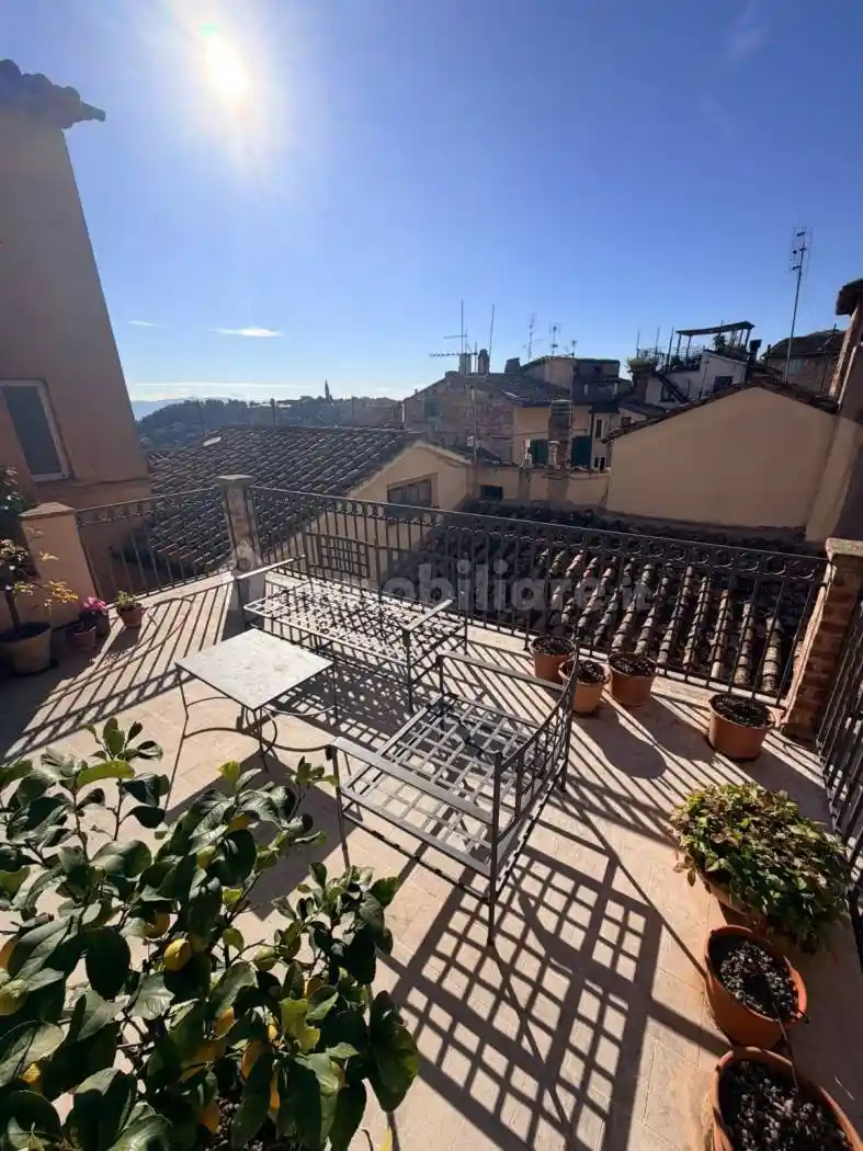 Trilocale via San Giovanni del Fosso, Centro Storico, Perugia - foto 2