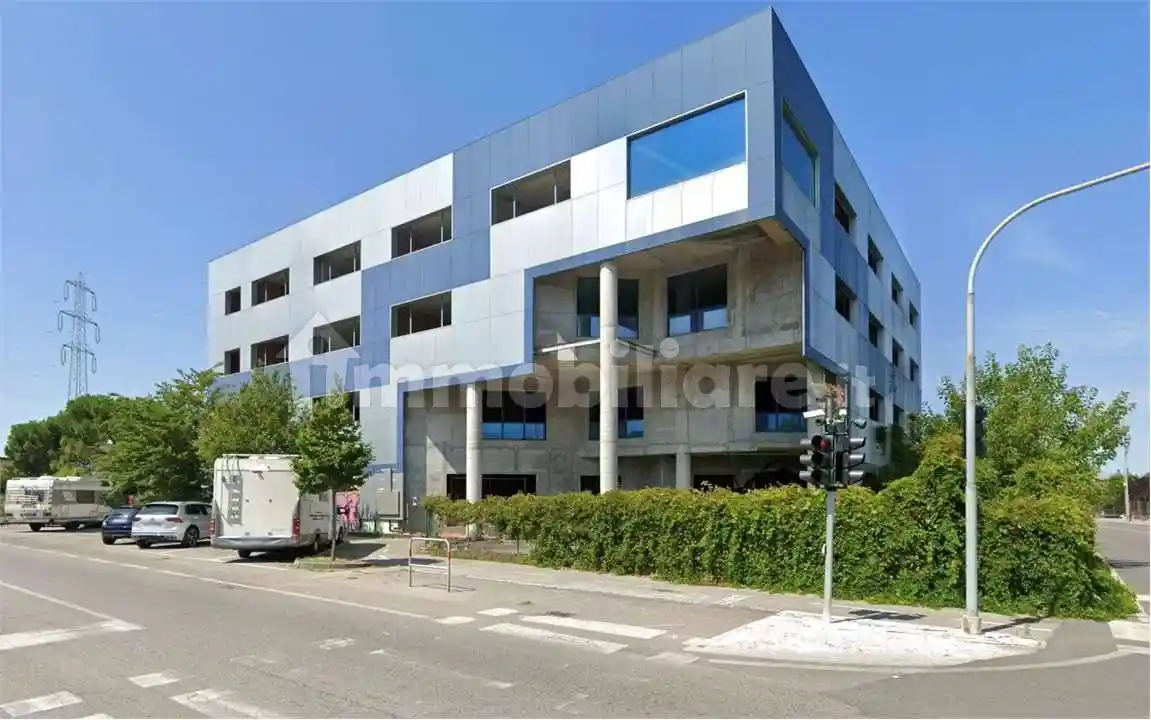 Palazzo - Stabile in vendita a Crema