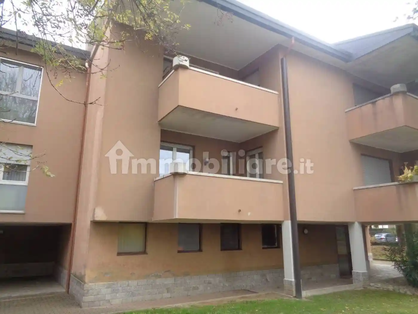 Trilocale via Montello 76, Montello - San Salvatore, Seregno - foto 2