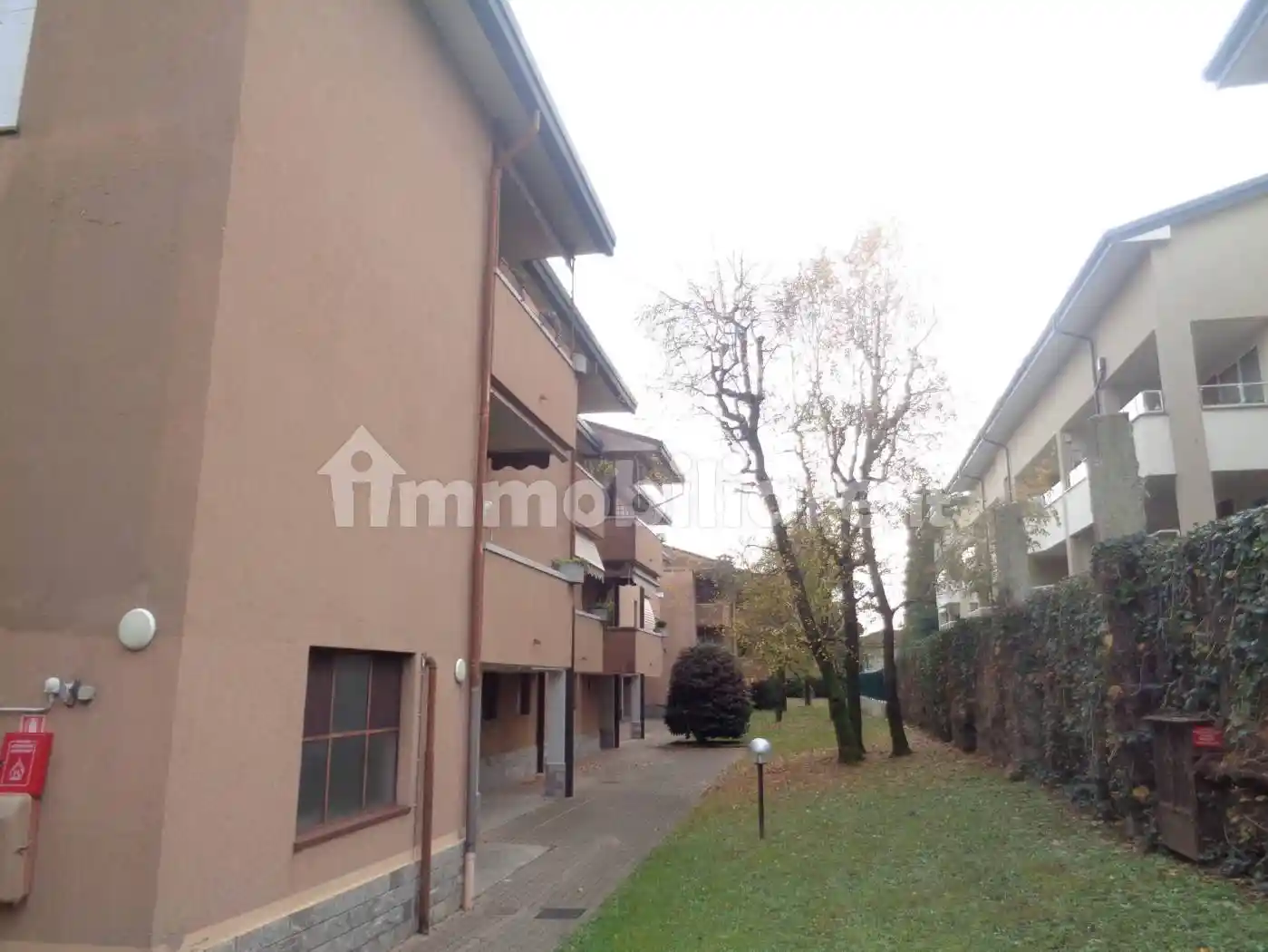 Trilocale via Montello 76, Montello - San Salvatore, Seregno - foto 4