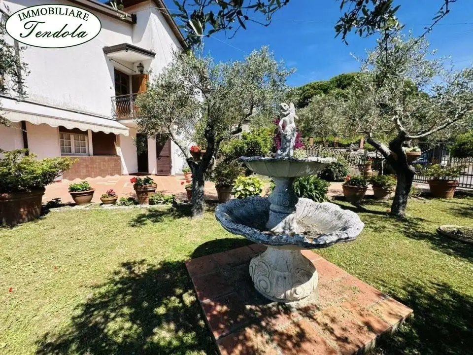 Villa in vendita a Fosdinovo