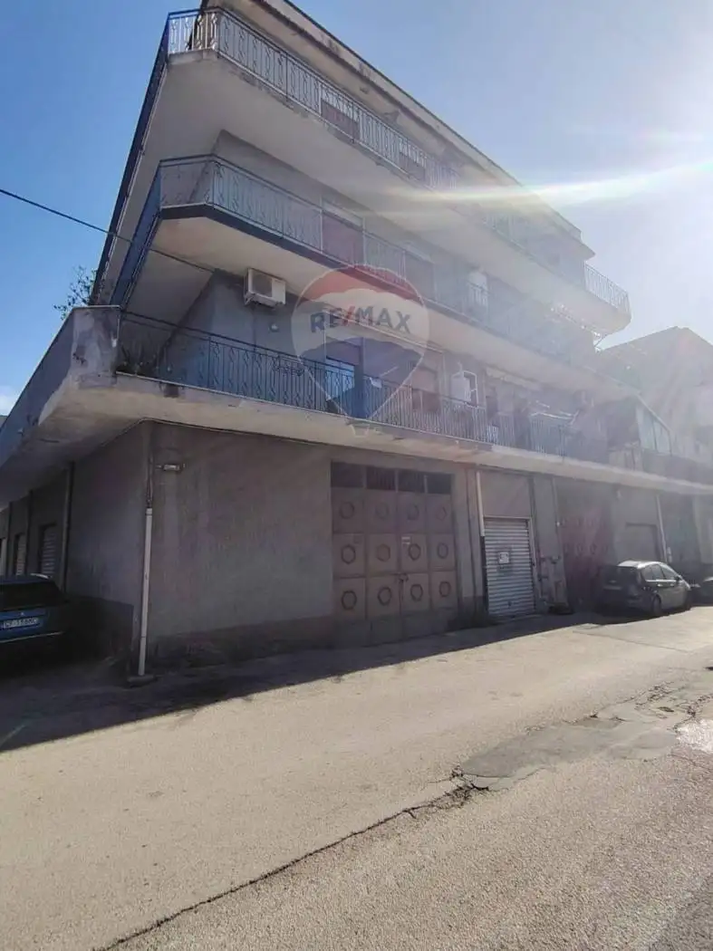 Appartamento via Bachelet 7, Adrano - foto 5