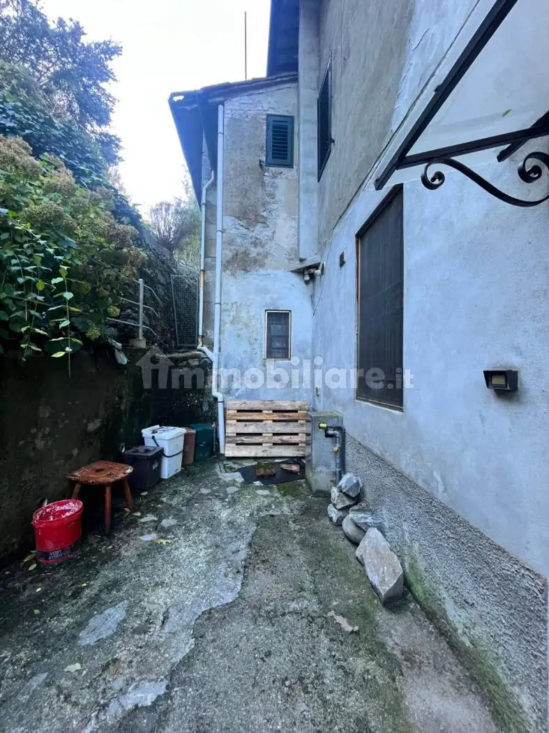 Quadrilocale via 1 Maggio 25, Centro, Borgo a Mozzano - foto 2