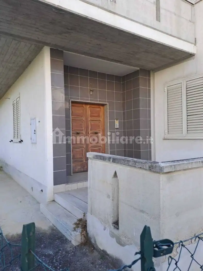 Villa unifamiliare, da ristrutturare, 200 m², Alanno - foto 4