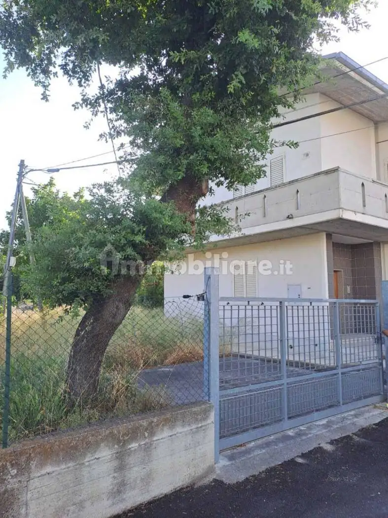 Villa unifamiliare, da ristrutturare, 200 m², Alanno - foto 5