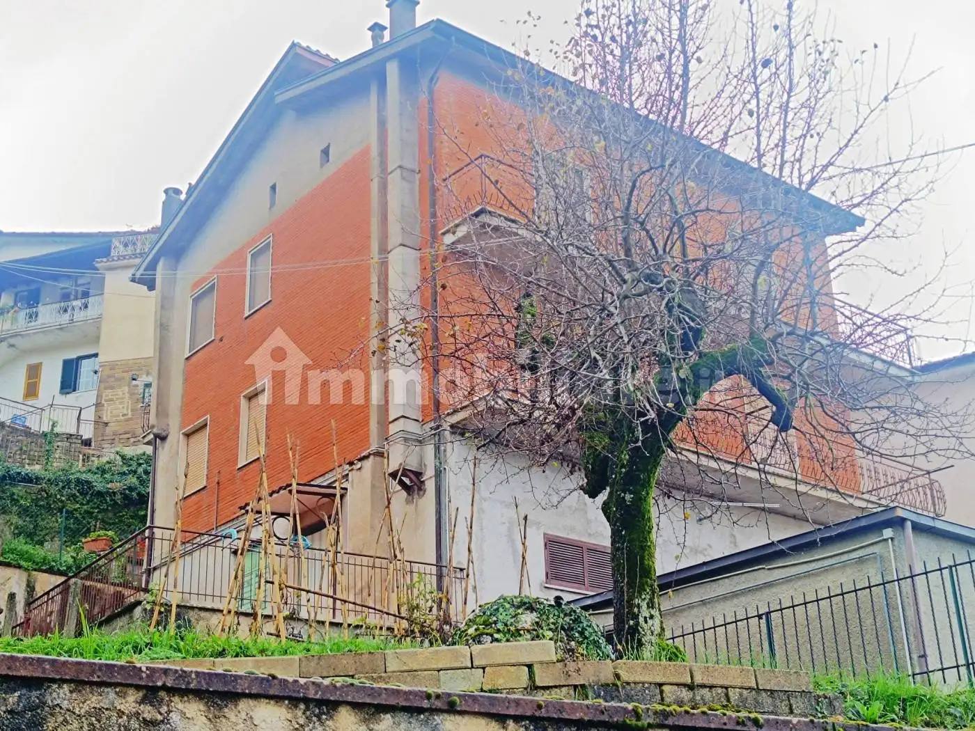 Appartamento in vendita a Roiate