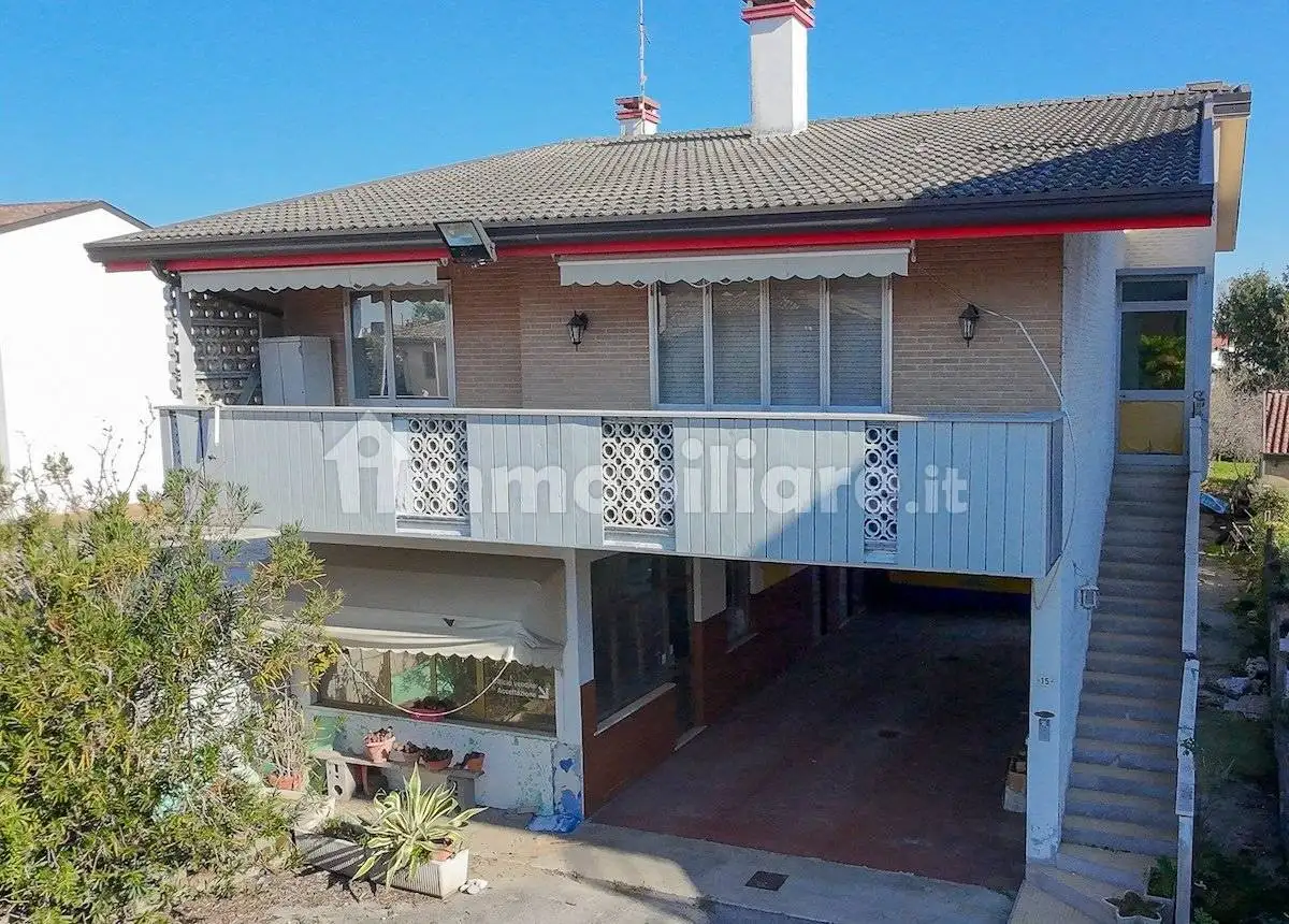 Villa in vendita a Rivignano Teor