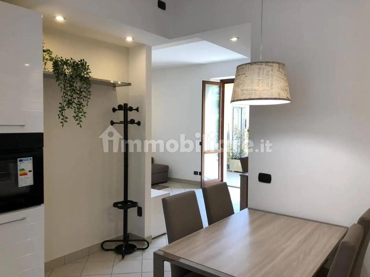 Trilocale via Angelo Longoni, Semicentro, Cantù - foto 2