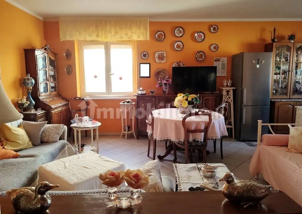 Trilocale via Domenico Azuni 17, Centro, Bosa - foto 4