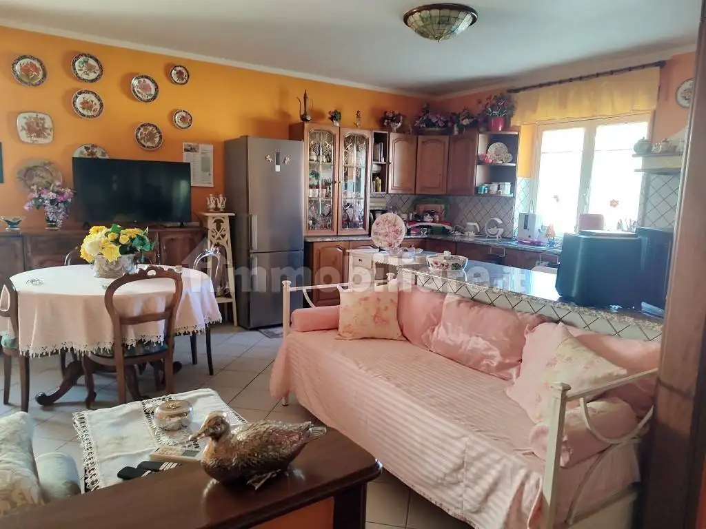 Trilocale via Domenico Azuni 17, Centro, Bosa - foto 5