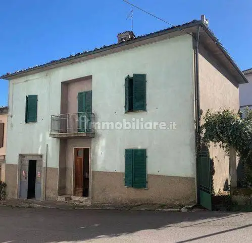 Casa indipendente in vendita a Castell'Azzara