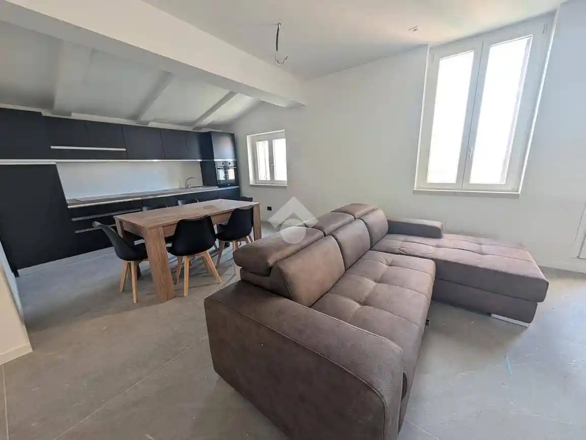 Appartamento in vendita a Sirmione