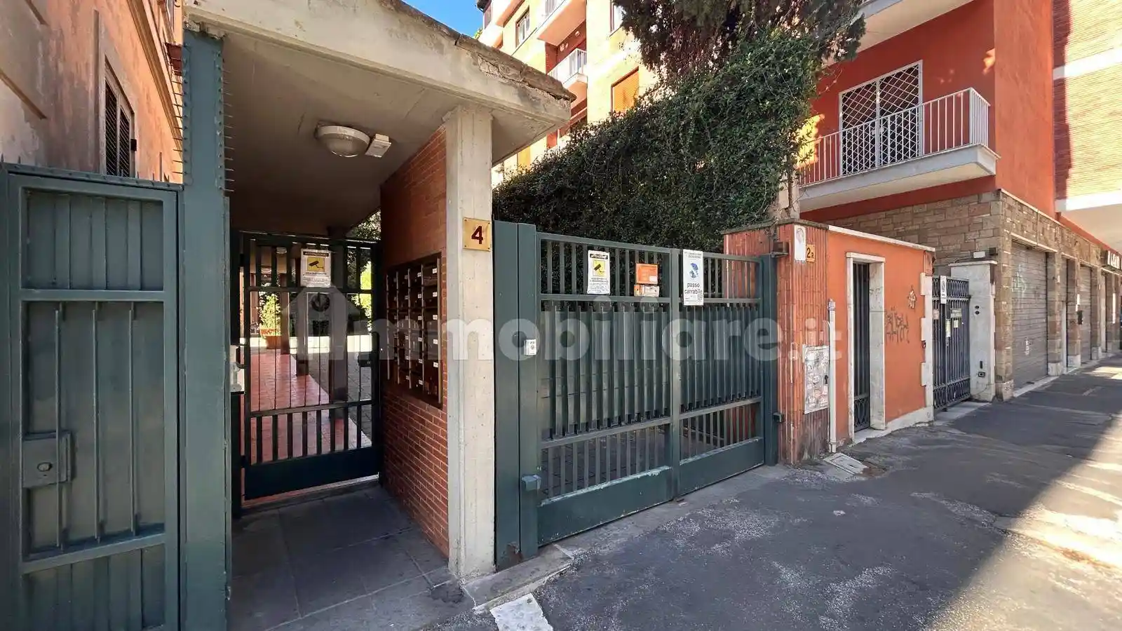 Trilocale buono stato, terzo piano, Appio Latino, Roma - foto 4