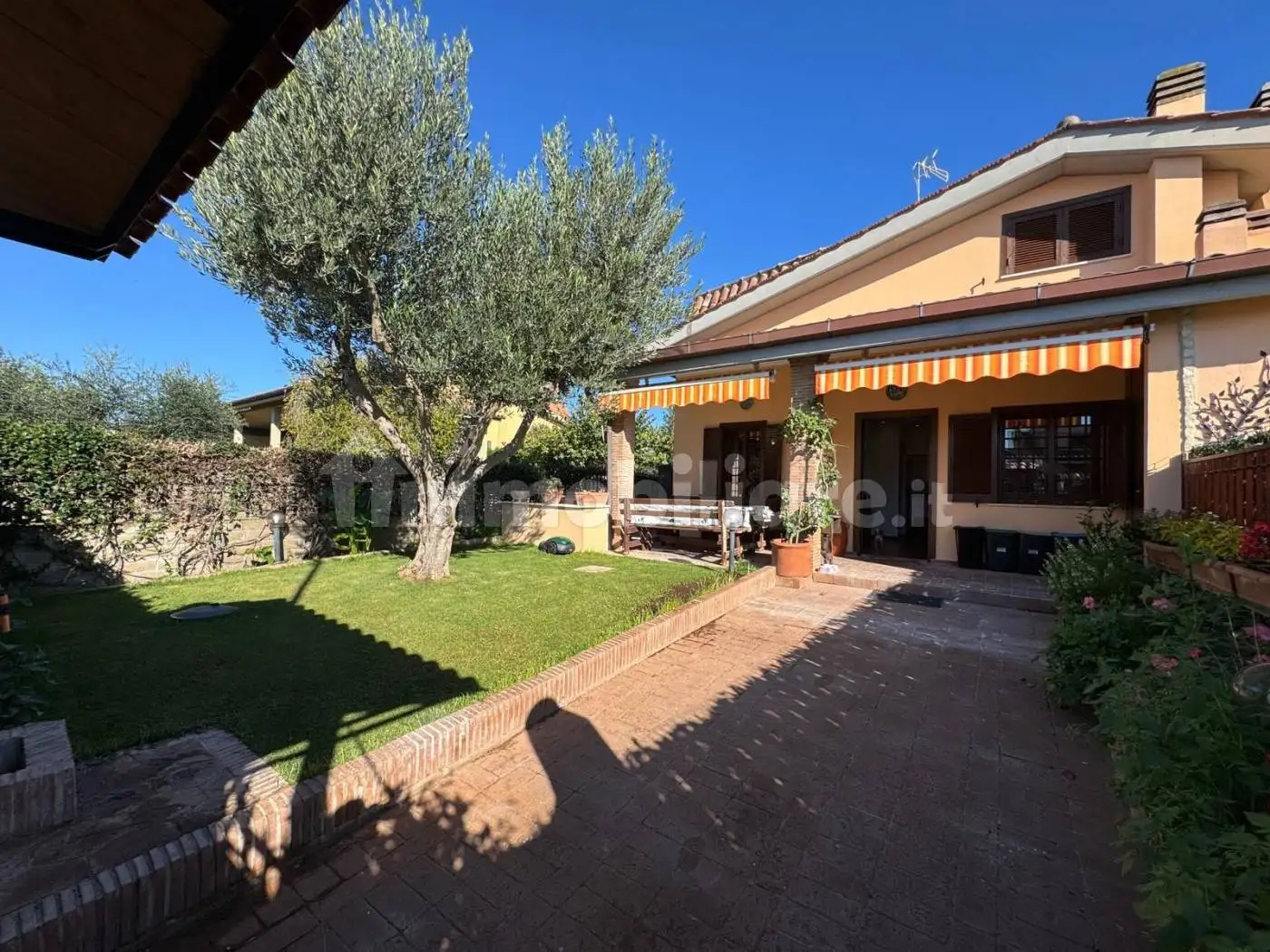 Villa in vendita a Ladispoli