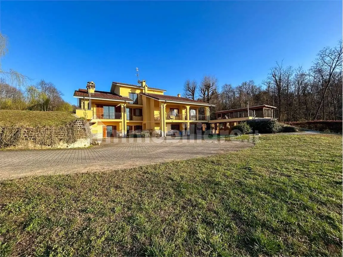 Villa in vendita a Golasecca