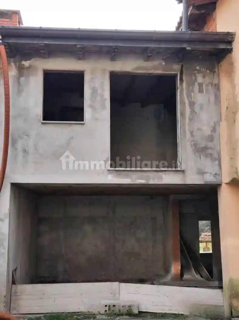 Terratetto unifamiliare via Palestro 3, Centro, Casalzuigno - foto 4