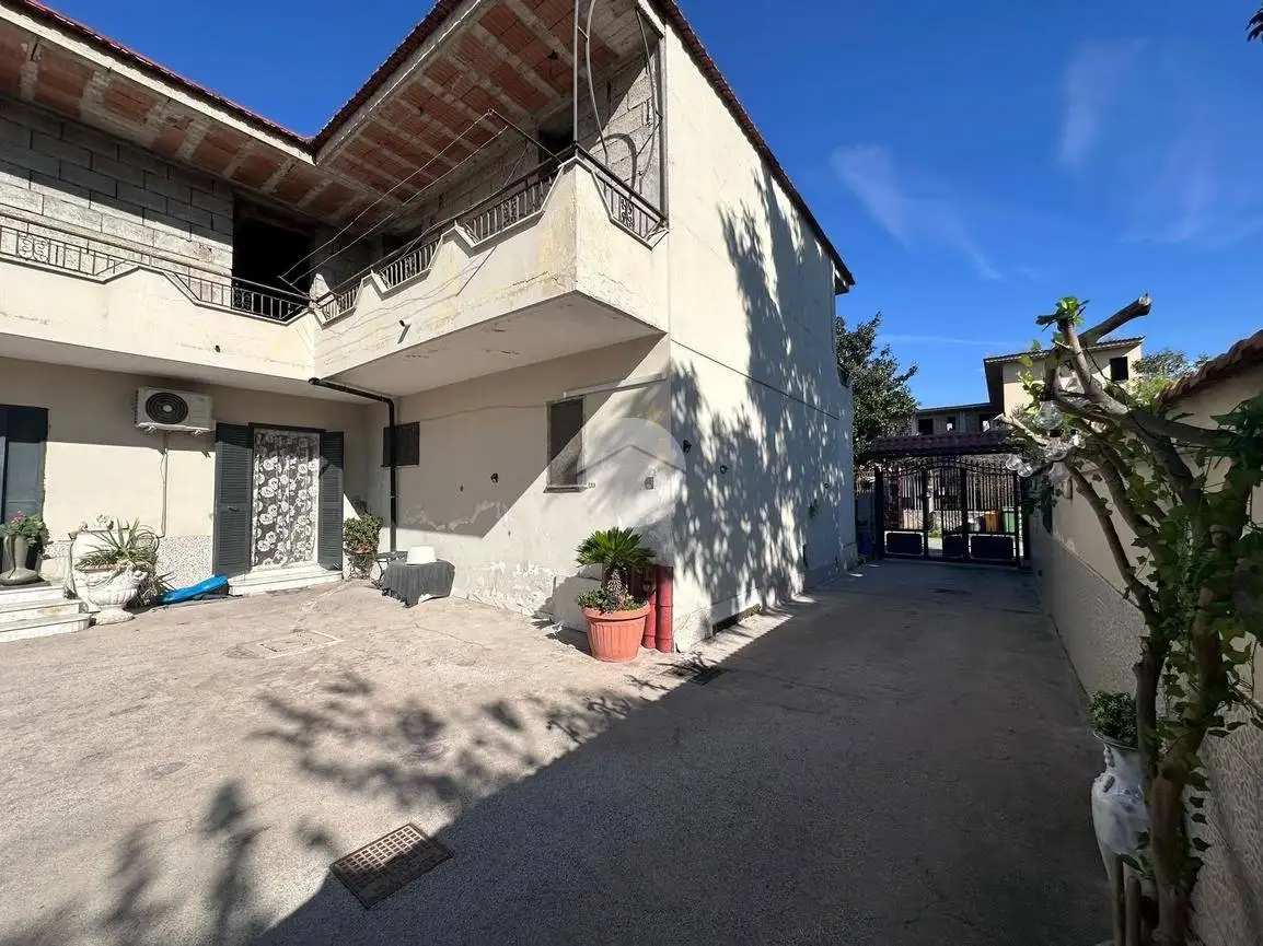 Villa bifamiliare via A.B. Sabin 2, Carditello, Cardito - foto 3