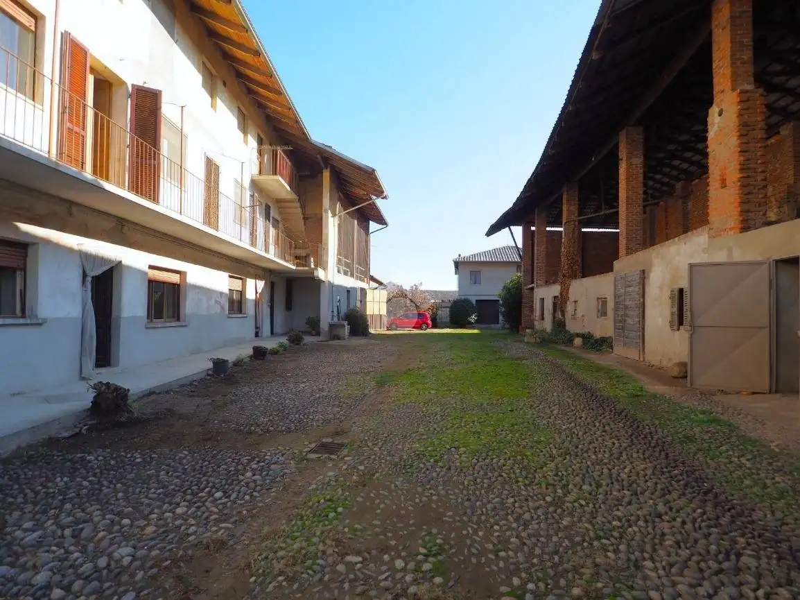 Casa indipendente in vendita a Ghislarengo