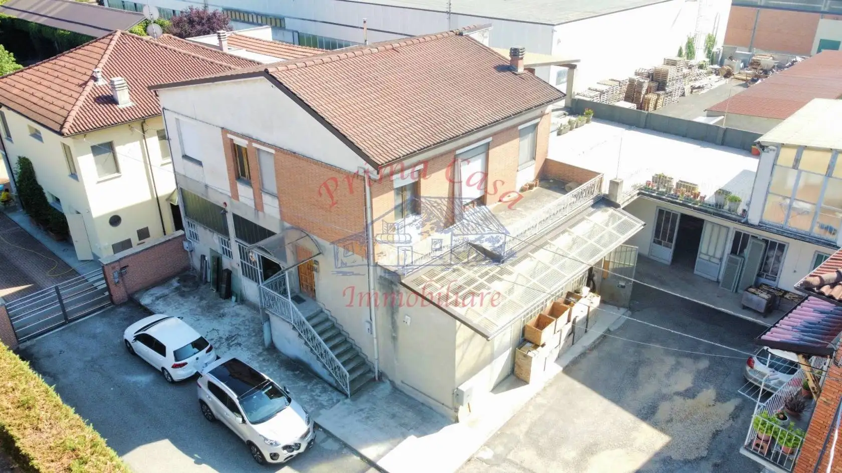 Villa in vendita a Castagnole delle Lanze