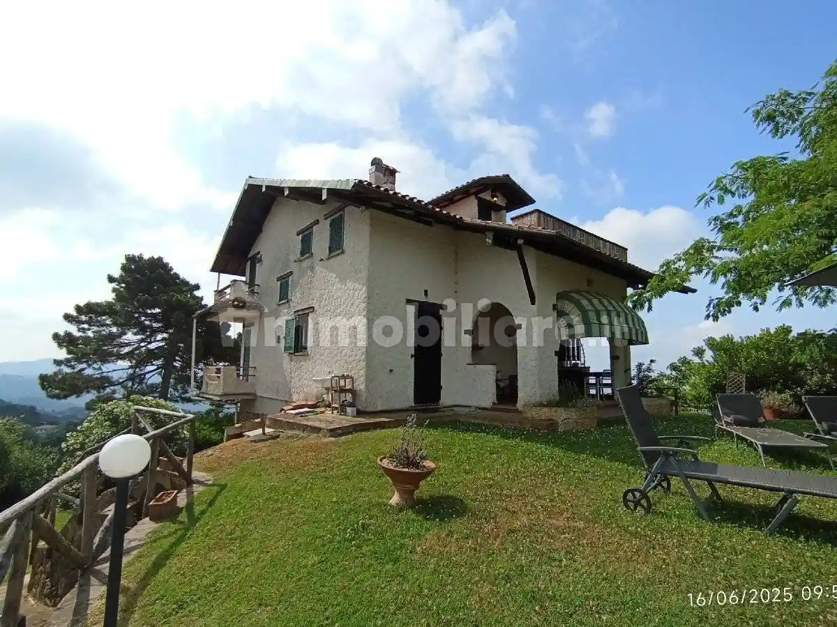 Villa in vendita a Camaiore