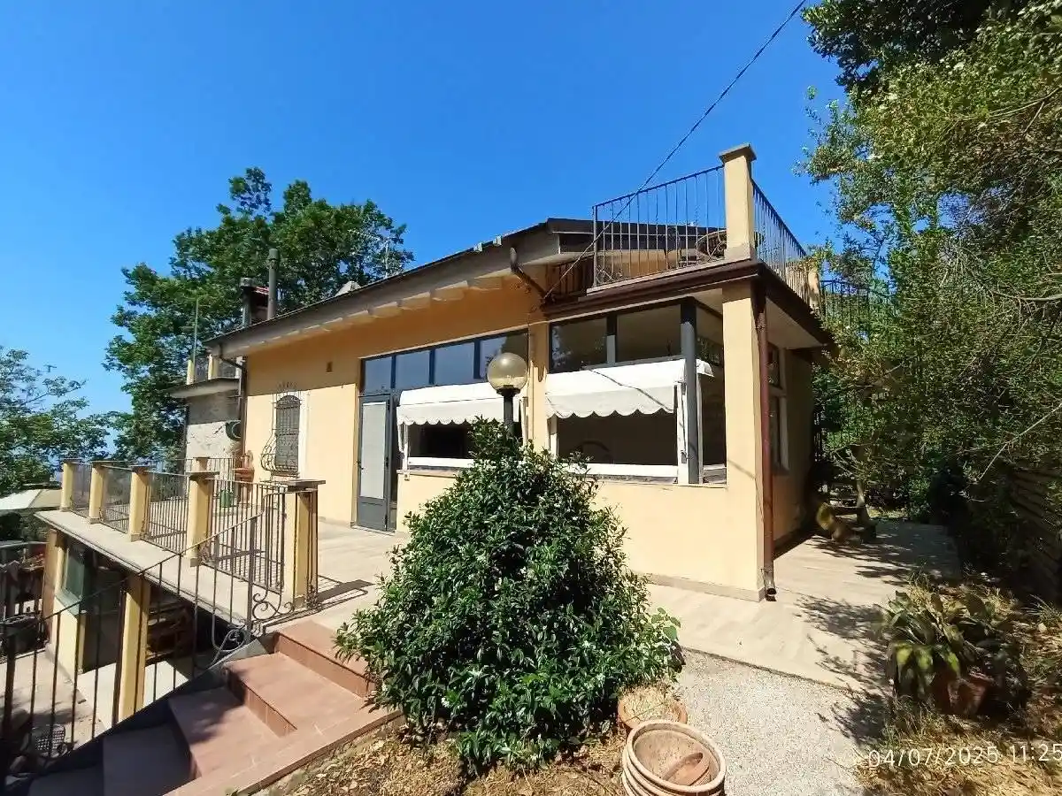 Villa in vendita a Camaiore