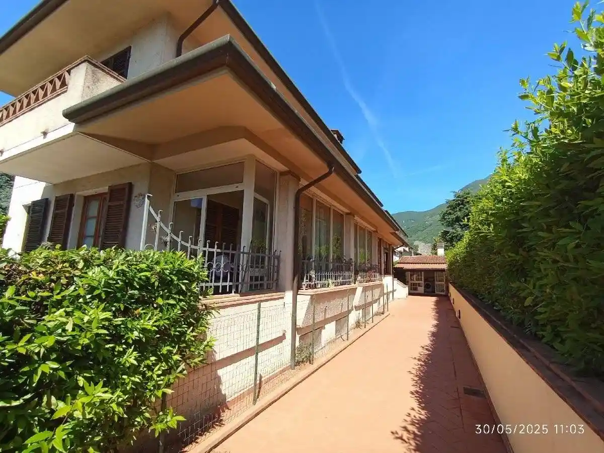 Villa in vendita a Camaiore