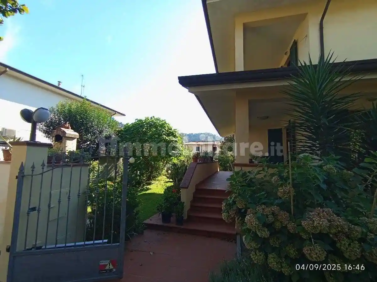 Villa in vendita a Camaiore