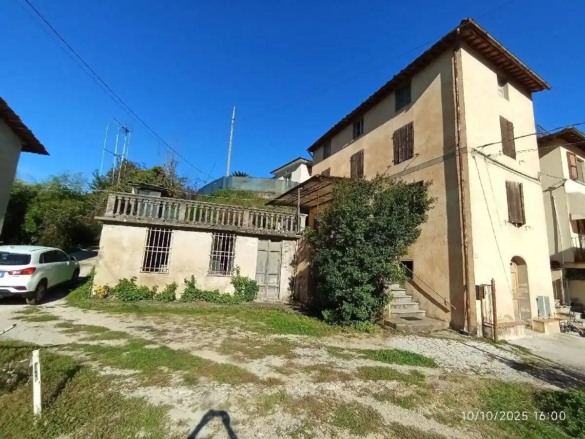 Rustico - Casale in vendita a Camaiore