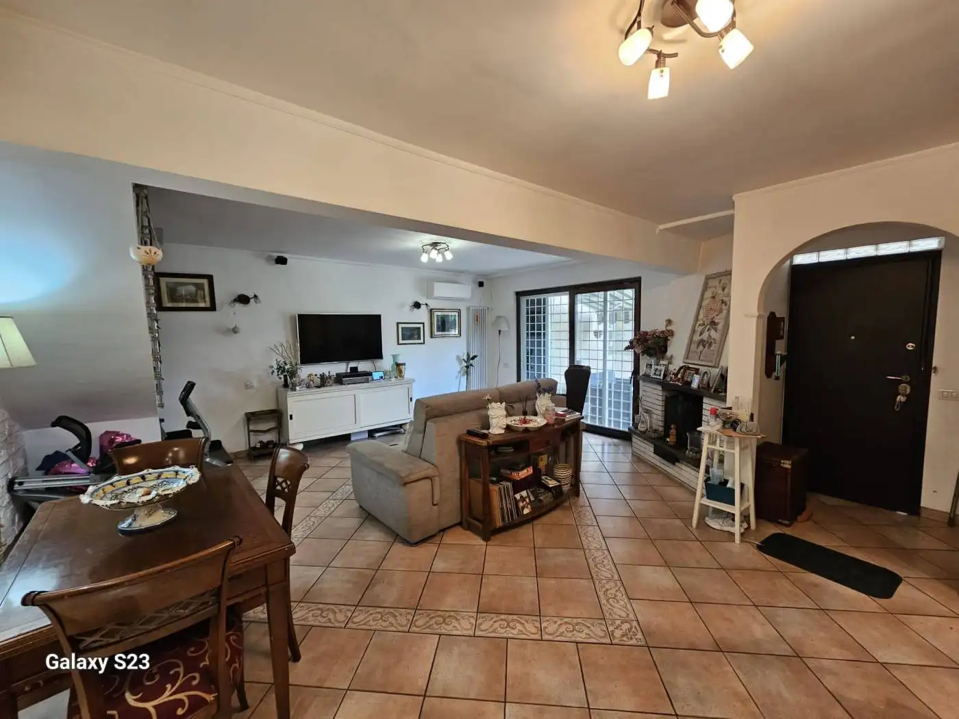 Villa plurifamiliare in vendita a Roma